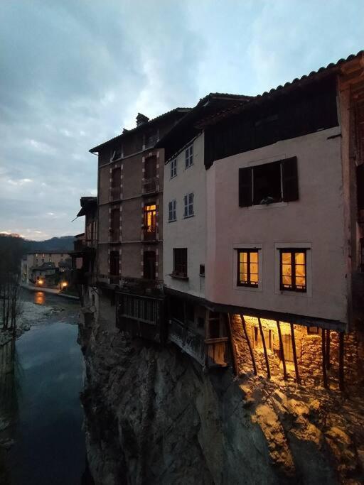 Maison Suspendue Avec Jacuzzi Privatif Pont-en-Royans Exterior foto