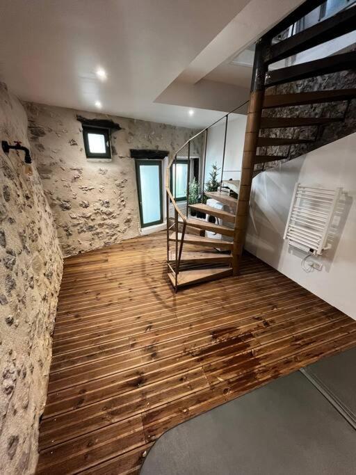 Maison Suspendue Avec Jacuzzi Privatif Pont-en-Royans Exterior foto